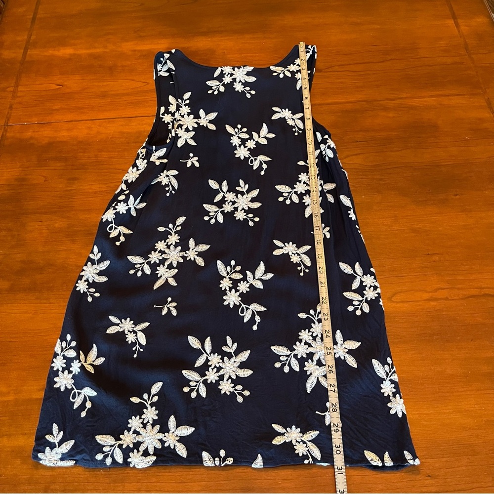 Aeropostale Embroidered Floral Dress navy blue white Keyhole Back Tie Size M - Picture 6 of 10